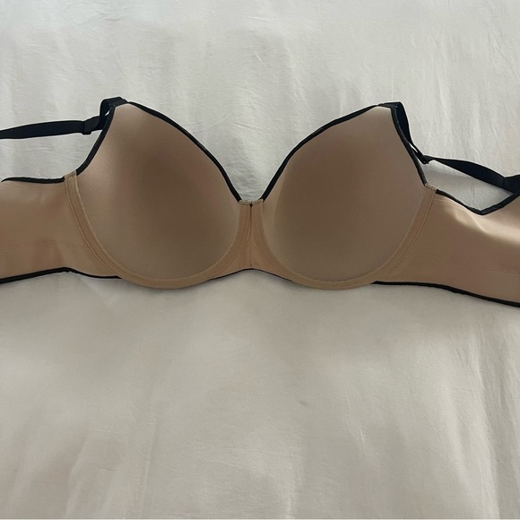 CACIQUE black lace over nude bra - Picture 5 of 5